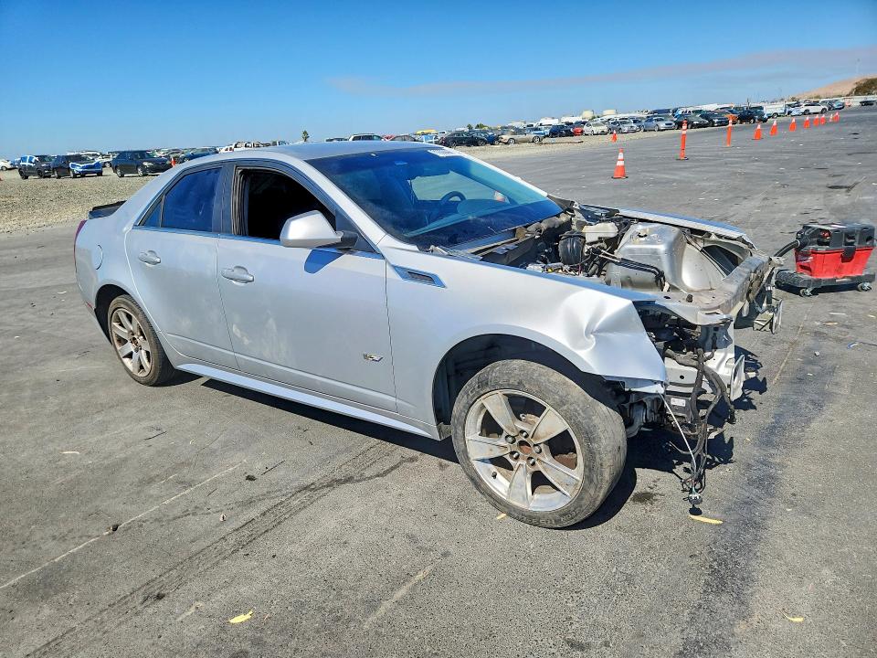 Photo 4 from auction – 2011 CADILLAC CTS-V with VIN 1G6DV5EP6B0164297