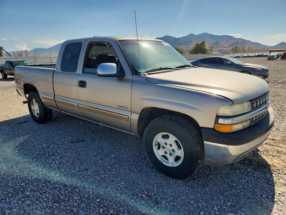 Photo 4 from auction – 2001 CHEVROLET SILVERADO 1500 with VIN 2GCEK19T111352464