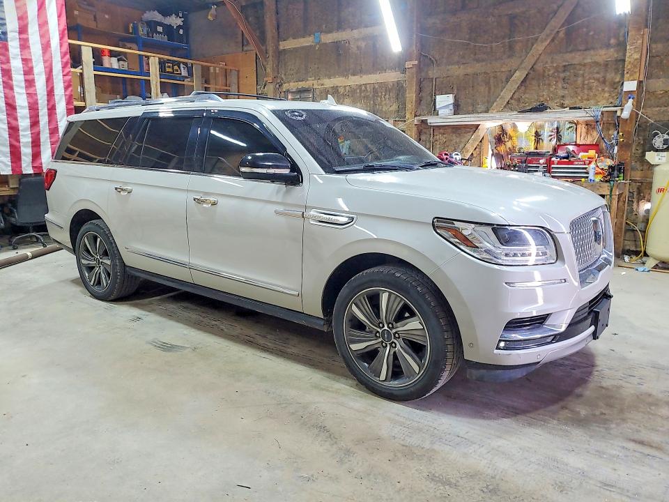 Photo 4 from auction – 2019 LINCOLN NAVIGATOR with VIN 5LMJJ3LT9KEL20134