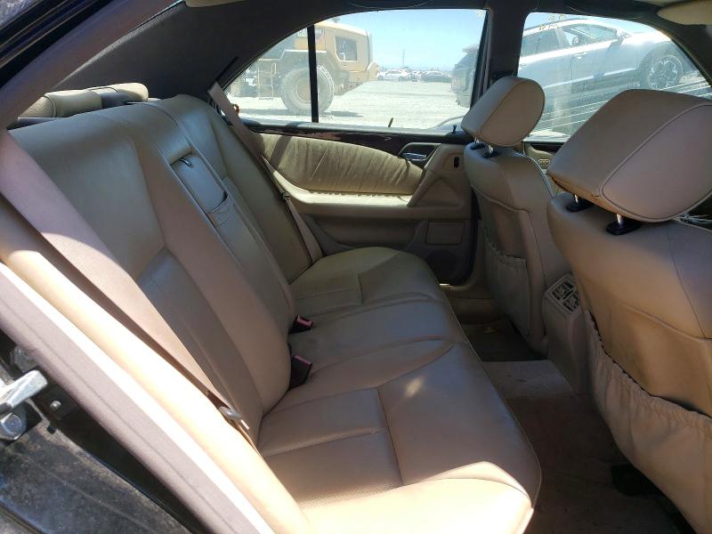 Photo 10 from auction – 1996 MERCEDES-BENZ E with VIN WDBJF55F0TJ020100