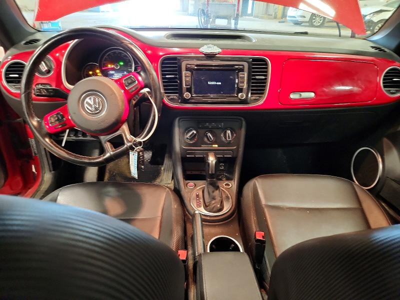 Photo 8 from auction – 2014 VOLKSWAGEN BEETLE with VIN 3VWJX7AT5EM631295