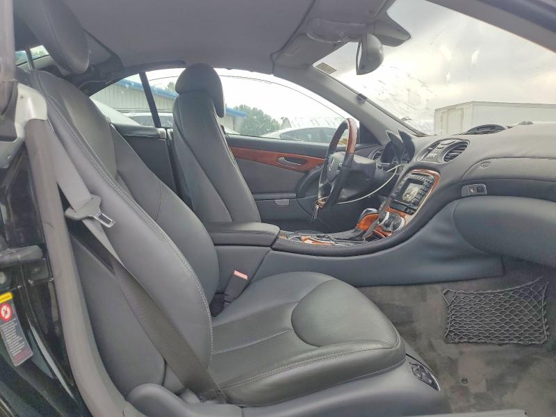 Photo 10 from auction – 2004 MERCEDES-BENZ SL with VIN WDBSK75FX4F066940