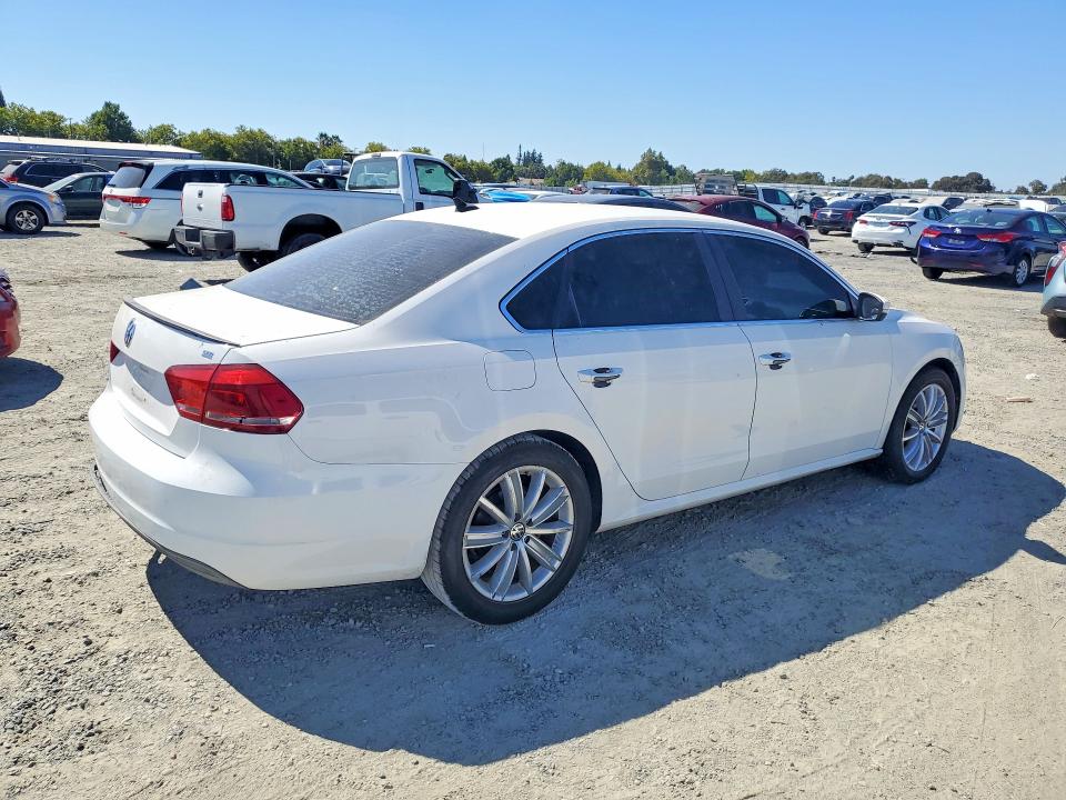 Photo 3 from auction – 2013 VOLKSWAGEN PASSAT with VIN 1VWBP7A35DC017528