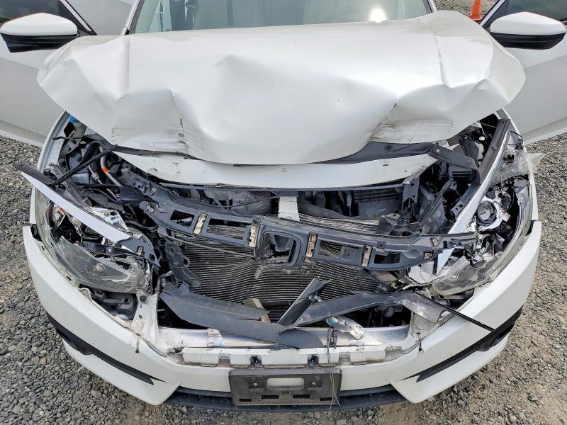 Photo 11 from auction – 2016 HONDA CIVIC with VIN 19XFC1F38GE214907