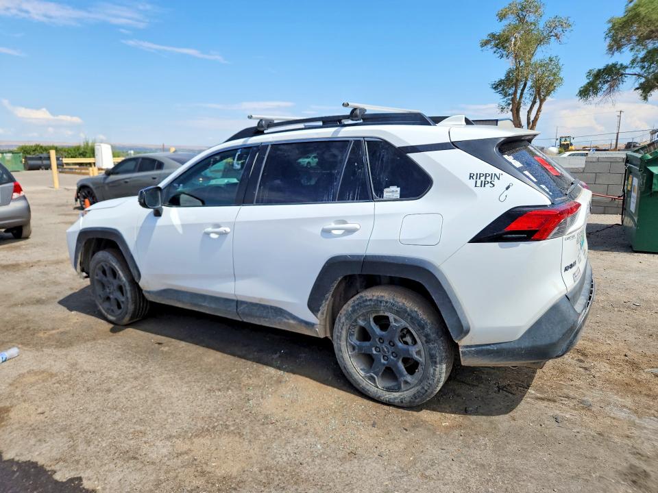 Photo 2 from auction – 2020 TOYOTA RAV4 with VIN 2T3J1RFV1LC082184