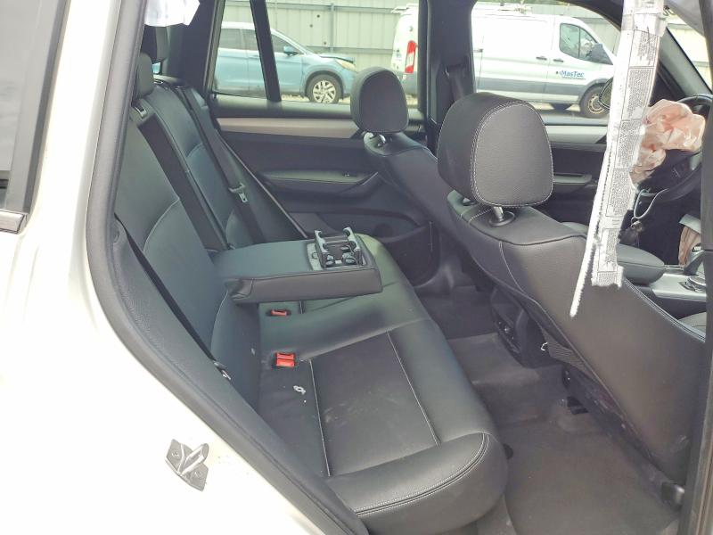 Photo 11 from auction – 2016 BMW X3 with VIN 5UXWX9C55G0D93684