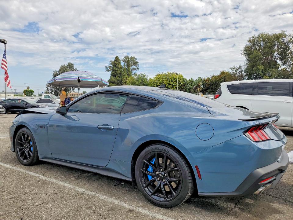 Photo 2 from auction – 2024 FORD MUSTANG with VIN 1FA6P8CF3R5410429