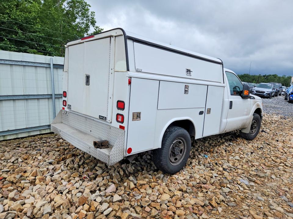 Photo 3 from auction – 2015 FORD F250 with VIN 1FTBF2A66FEA80082