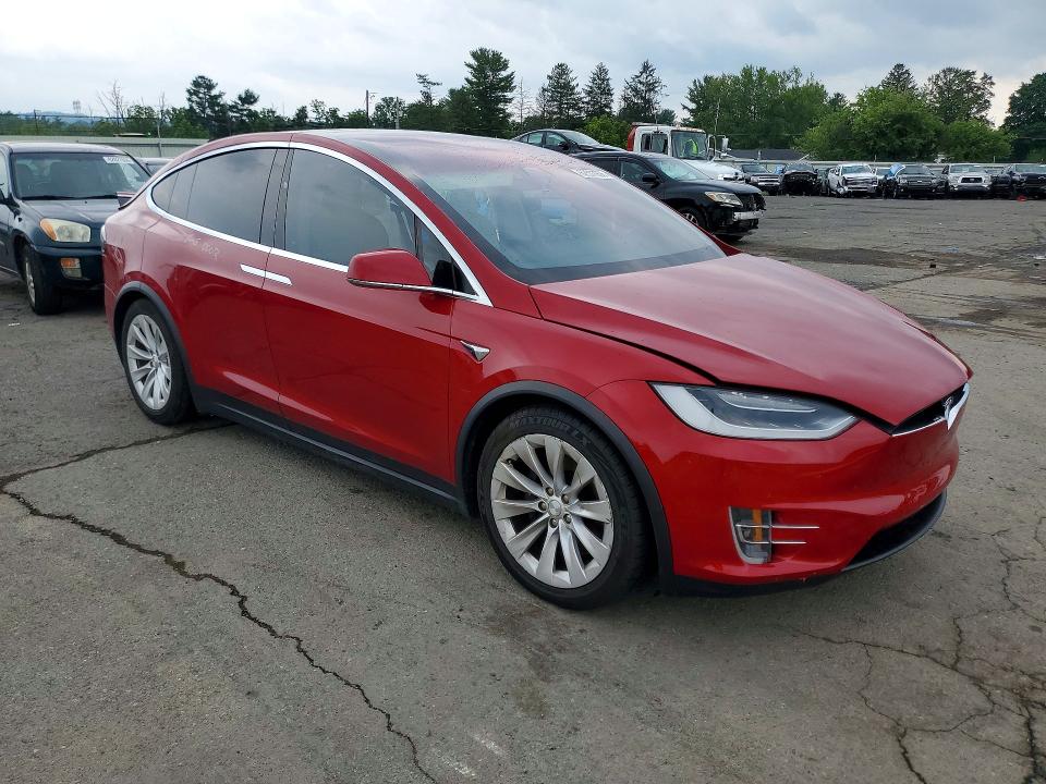 Photo 4 from auction – 2017 TESLA MODEL X with VIN 5YJXCAE2XHF075078