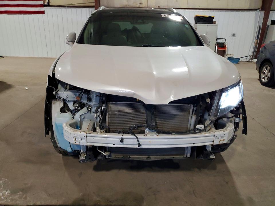 Photo 5 from auction – 2018 LINCOLN MKX with VIN 2LMPJ8LR9JBL35035