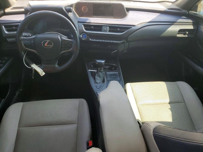 Photo 8 from auction – 2019 LEXUS UX with VIN JTHU9JBH7K2010479