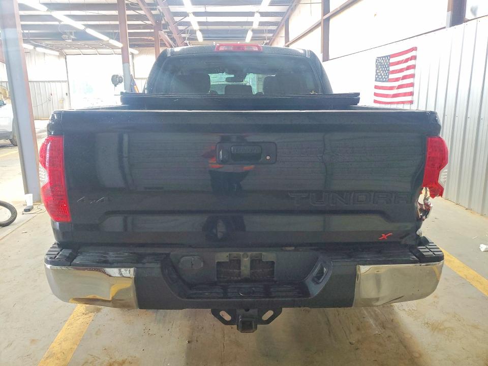 Photo 6 from auction – 2018 TOYOTA TUNDRA with VIN 5TFDW5F12JX690002