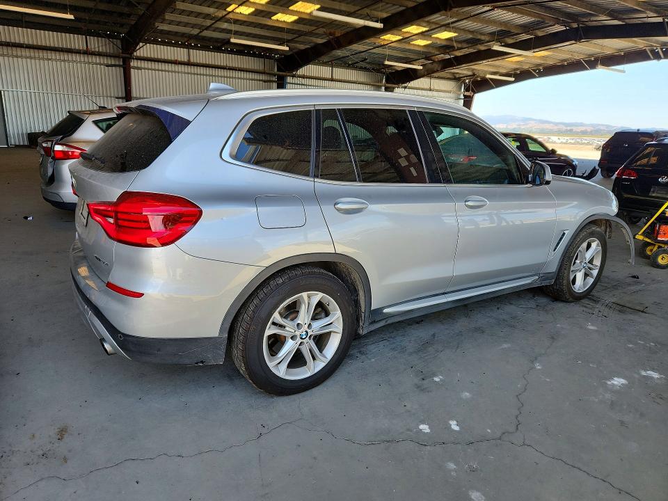 Photo 3 from auction – 2018 BMW X3 with VIN 5UXTR9C53JLD73260