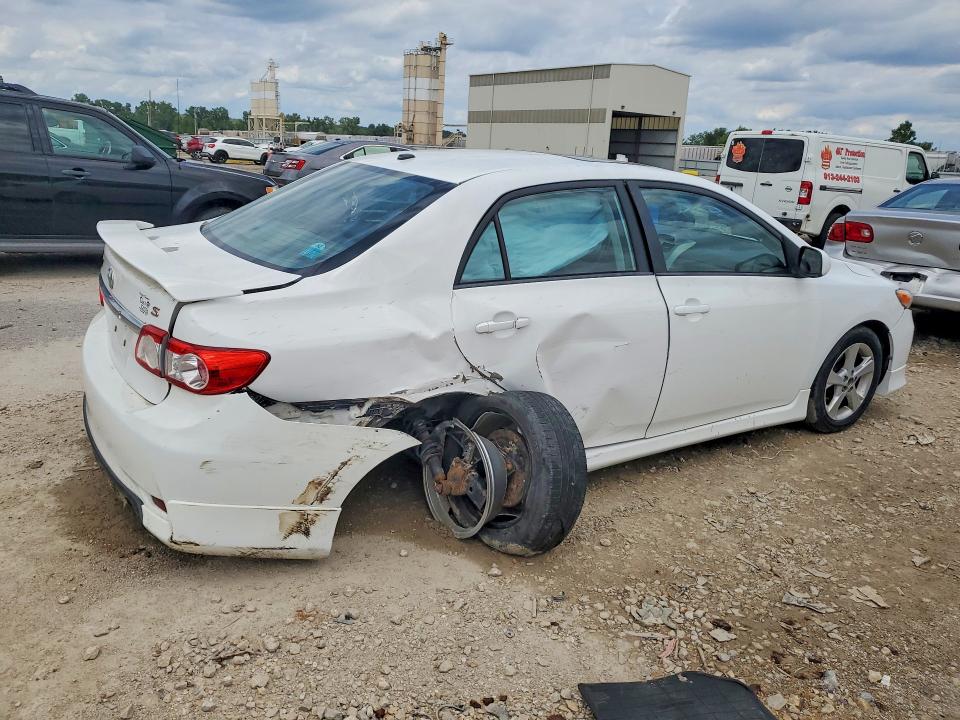 Photo 3 from auction – 2012 TOYOTA COROLLA with VIN 5YFBU4EE2CP068125