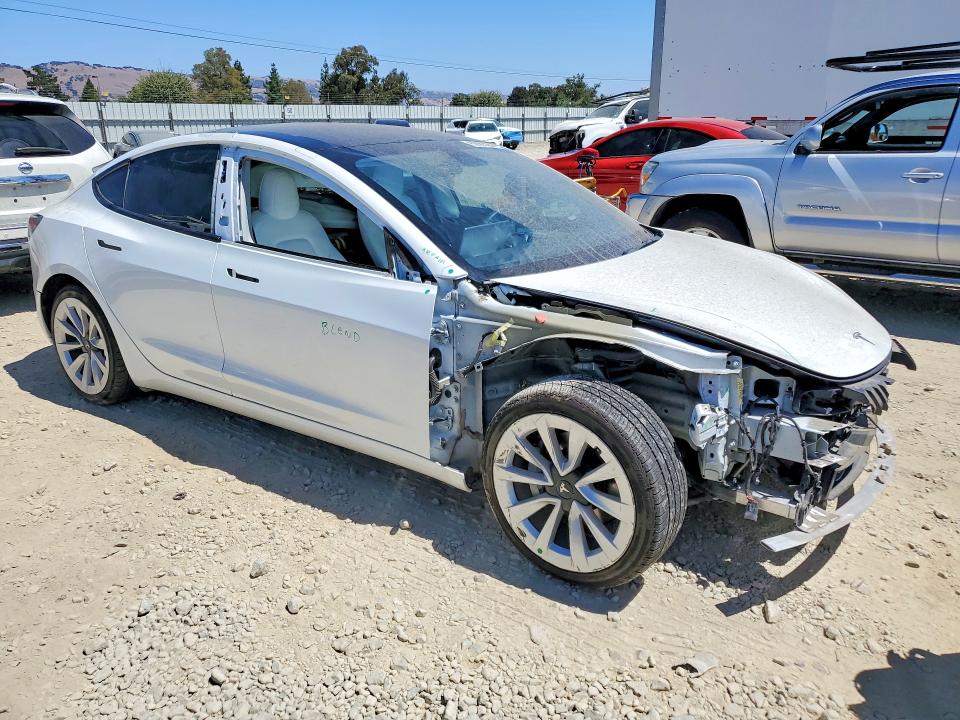 Photo 4 from auction – 2022 TESLA MODEL 3 with VIN 5YJ3E1EBXNF269212