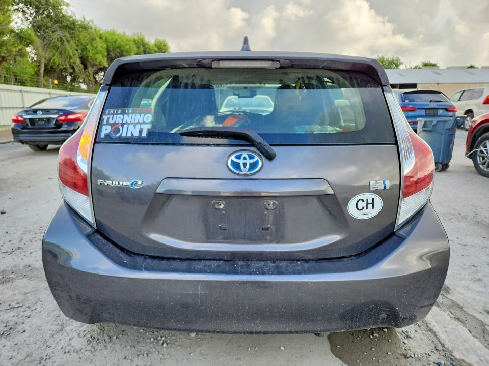 Photo 6 from auction – 2015 TOYOTA PRIUS C with VIN JTDKDTB38F1586214