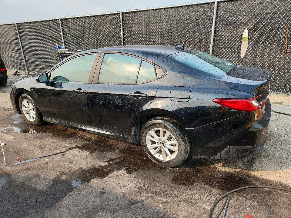 Фото 2 с аукциона – 2025 TOYOTA CAMRY с VIN 4T1DAACK0SU044685