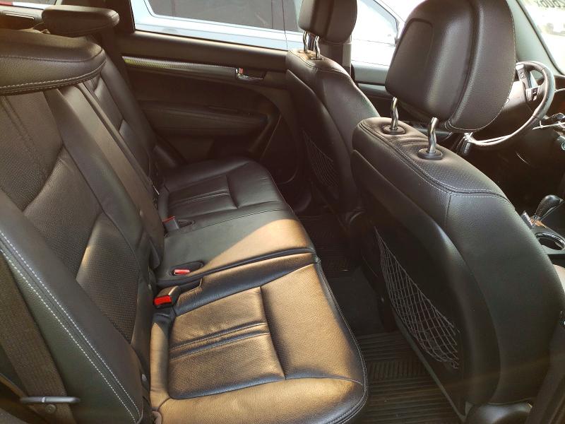 Photo 11 from auction – 2011 KIA SORENTO with VIN 5XYKWDA23BG095228
