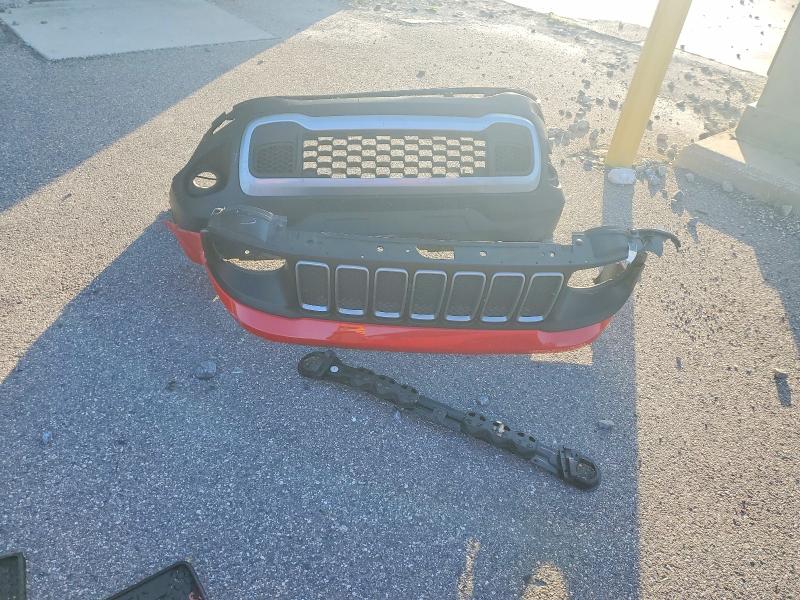 Photo 13 from auction – 2023 JEEP RENEGADE with VIN ZACNJDB11PPP42201