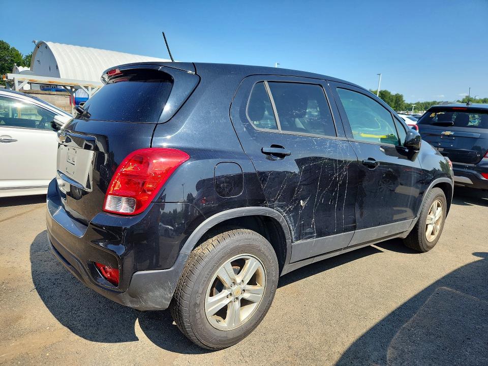 Photo 3 from auction – 2020 CHEVROLET TRAX with VIN KL7CJKSB2LB087832