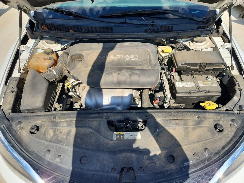 Photo 11 from auction – 2016 CHRYSLER 200 with VIN 1C3CCCAB1GN163599