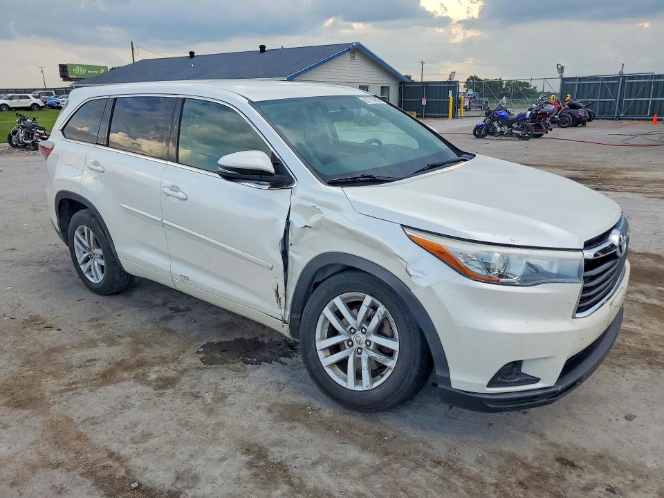 Photo 4 from auction – 2015 TOYOTA HIGHLANDER with VIN 5TDZKRFH8FS055773