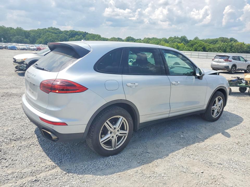 Photo 3 from auction – 2016 PORSCHE CAYENNE with VIN WP1AA2A21GLA10895