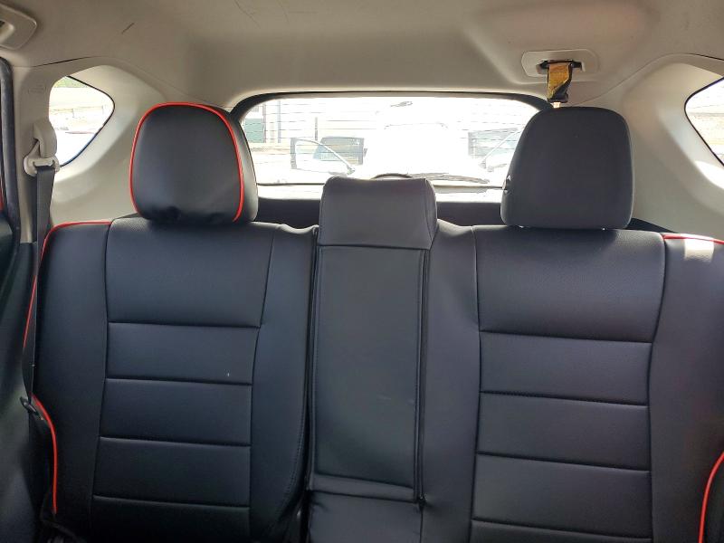 Photo 10 from auction – 2015 TOYOTA RAV4 with VIN JTMZFREV9FD075862