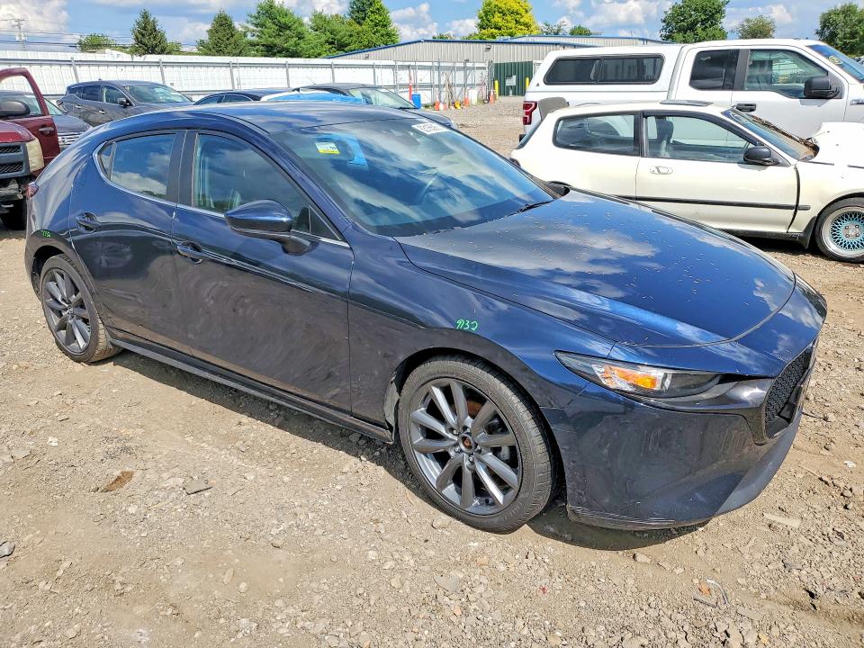 Photo 4 from auction – 2020 MAZDA 3 with VIN JM1BPALM1L1161285