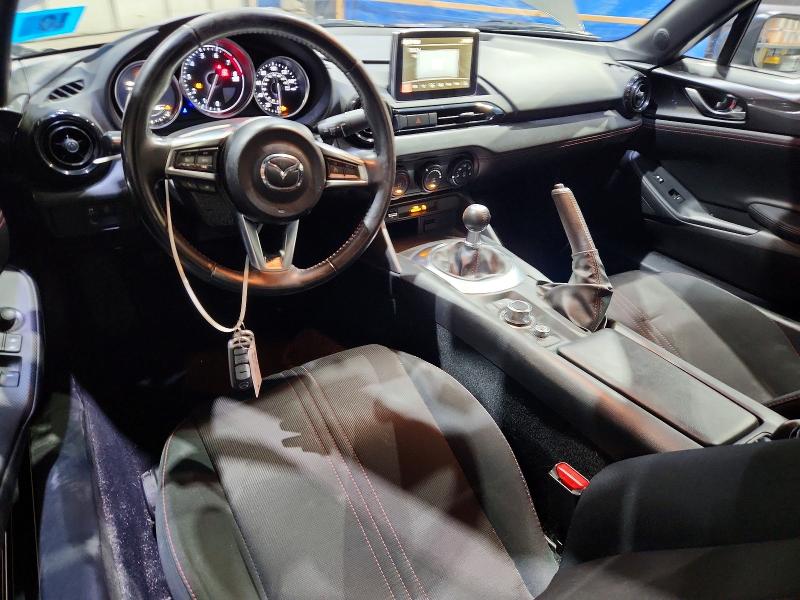 Photo 8 from auction – 2017 MAZDA MX-5 MIATA with VIN JM1NDAL70H0105142