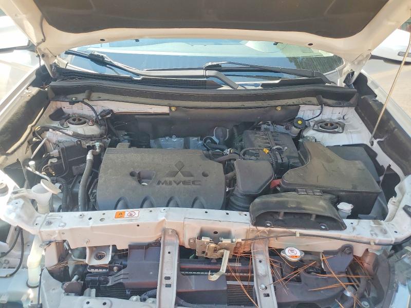Photo 12 from auction – 2017 MITSUBISHI OUTLANDER with VIN JA4AD3A33HZ024006