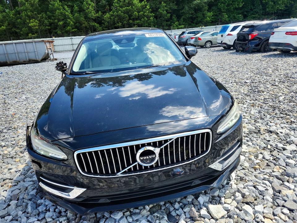 Photo 5 from auction – 2017 VOLVO S90 with VIN YV1A22ML8H1000987