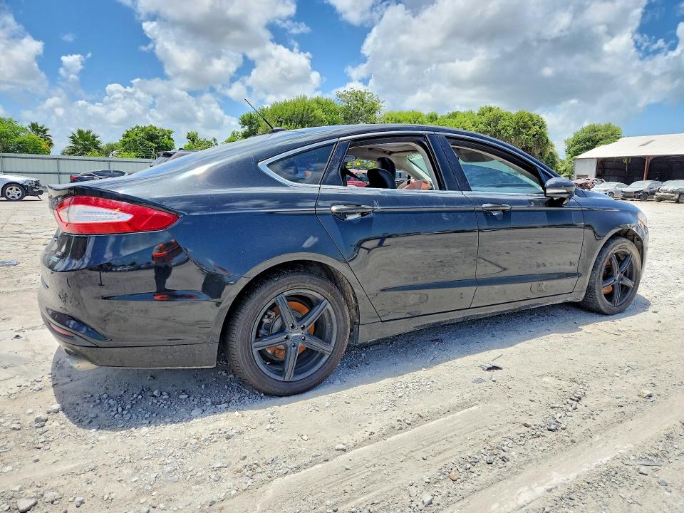 Photo 3 from auction – 2015 FORD FUSION with VIN 3FA6P0HD5FR130044