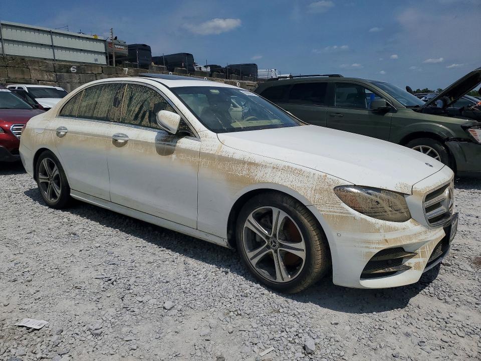 Photo 4 from auction – 2018 MERCEDES-BENZ E with VIN WDDZF4KB2JA479938