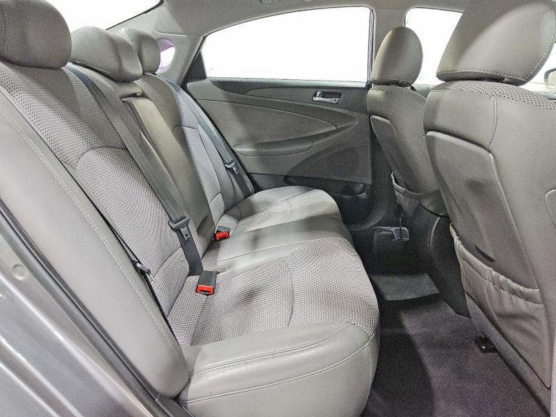 Photo 10 from auction – 2011 HYUNDAI SONATA with VIN 5NPEC4AC9BH070924