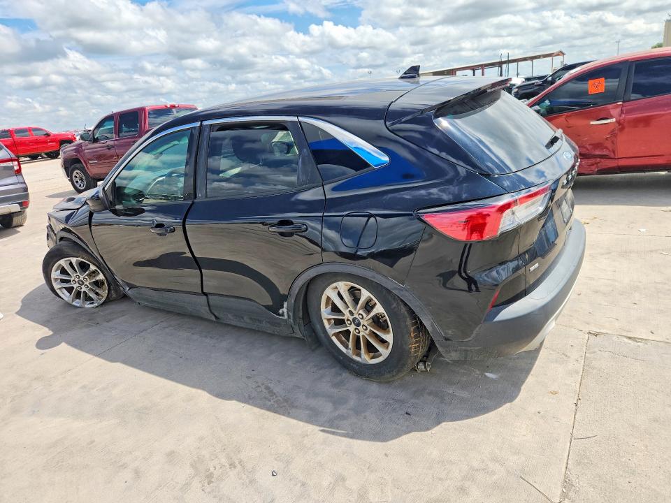 Photo 2 from auction – 2020 FORD ESCAPE with VIN 1FMCU0G67LUA10108