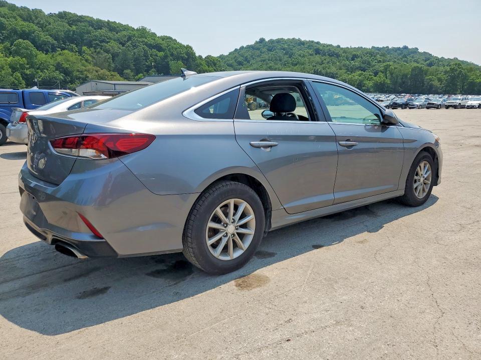 Photo 3 from auction – 2019 HYUNDAI SONATA with VIN 5NPE24AF7KH817126