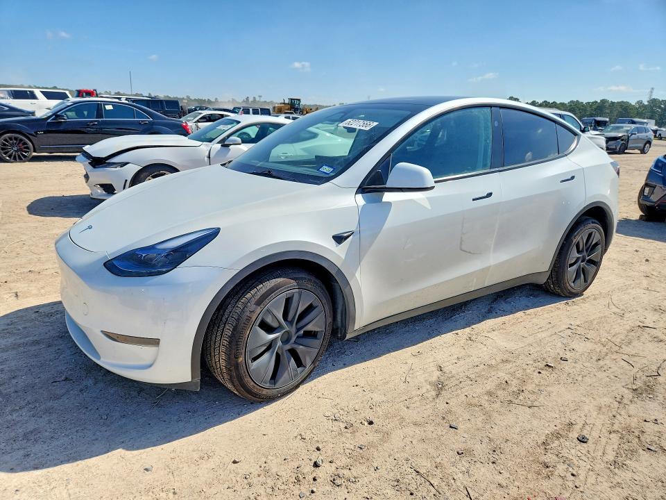TESLA MODEL Y 2025 with VIN 7SAYGDED0SA378955 - Photo from auction