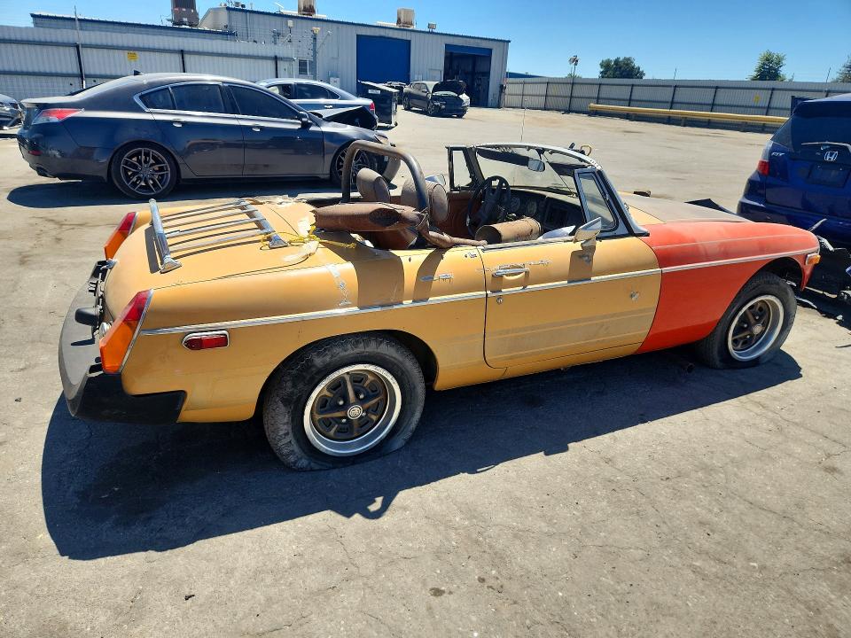 Photo 3 from auction – 1977 MG B with VIN GHN5UH425190G