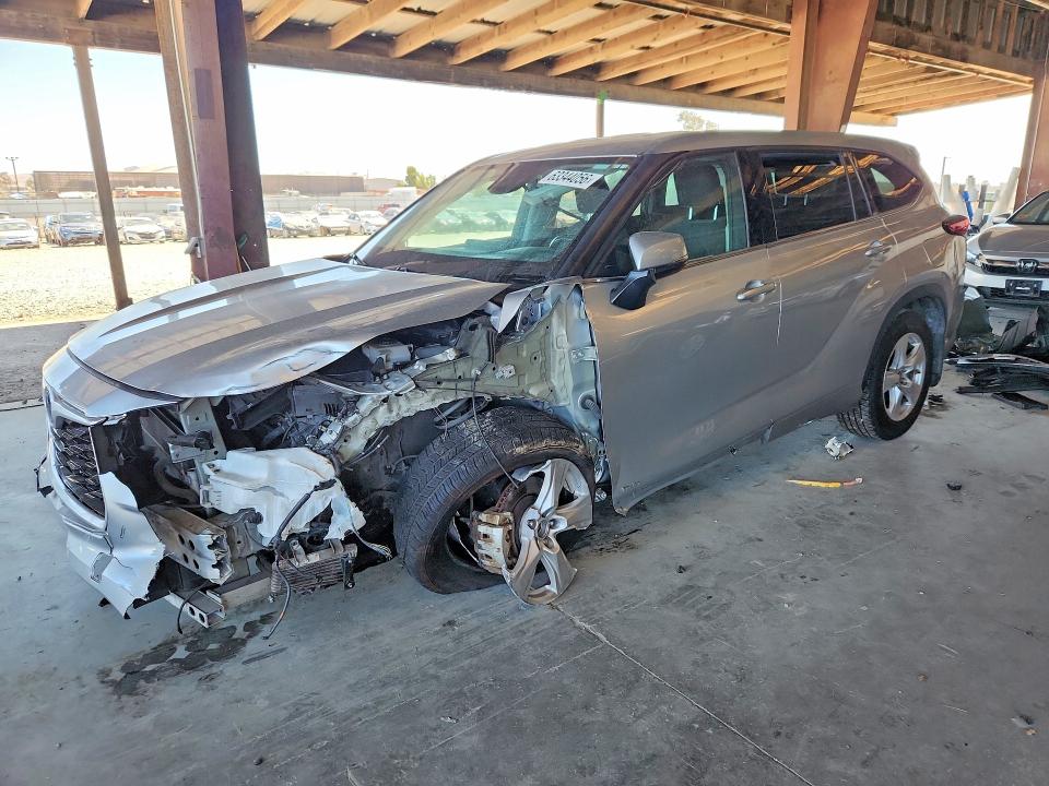 TOYOTA HIGHLANDER 2022 with VIN 5TDBBRCH1NS554029 - Photo from auction