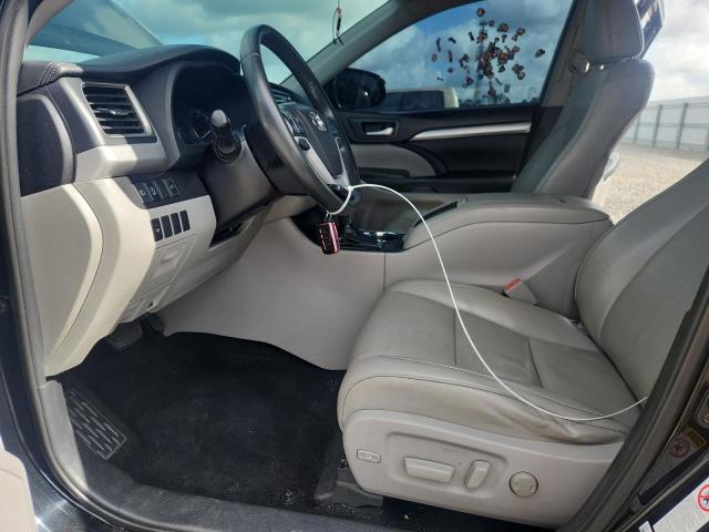 Photo 7 from auction – 2019 TOYOTA HIGHLANDER with VIN 5TDKZRFH7KS351939