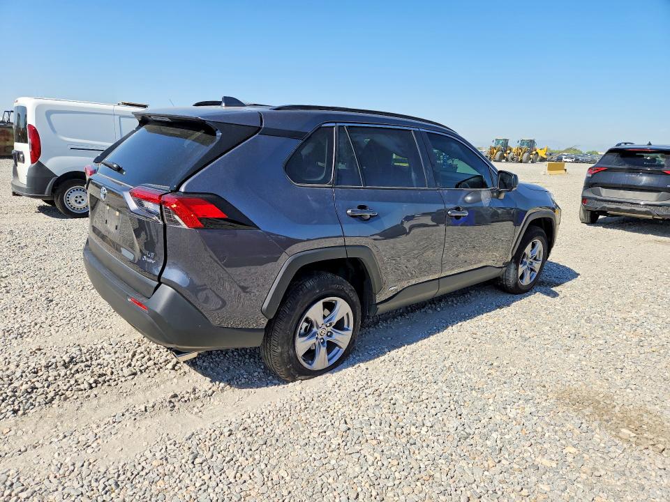 Photo 3 from auction – 2025 TOYOTA RAV4 with VIN JTMLWRFV5SD292355