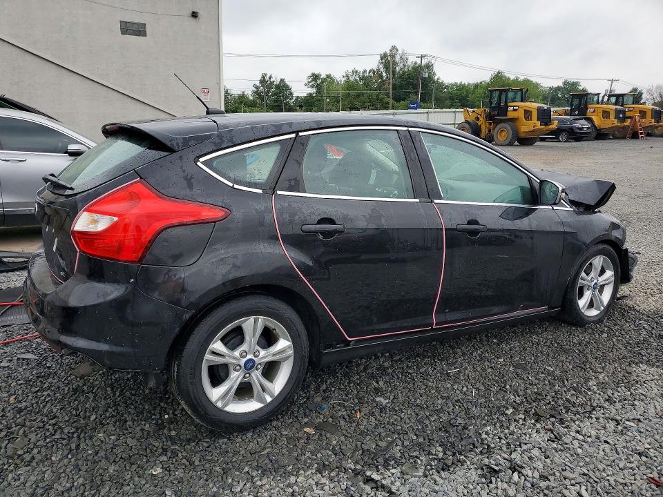 Photo 3 from auction – 2014 FORD FOCUS with VIN 1FADP3K20EL152031
