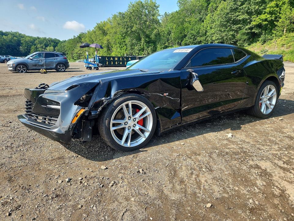 CHEVROLET CAMARO 2023 with VIN 1G1FE1R73P0101800 - Photo from auction