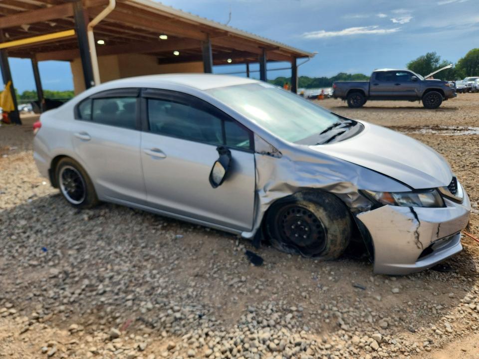 Photo 4 from auction – 2014 HONDA CIVIC with VIN 2HGFB2F53EH511094