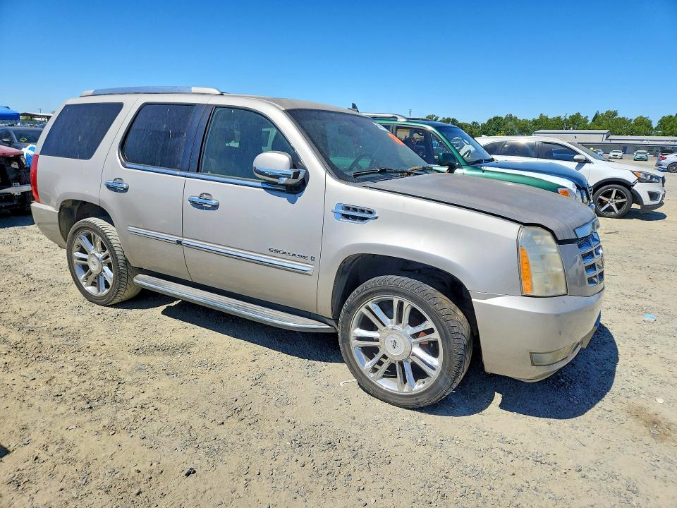 Photo 4 from auction – 2009 CADILLAC ESCALADE with VIN 1GYFC23229R147126