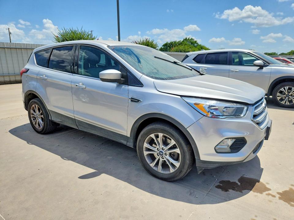 Photo 4 from auction – 2019 FORD ESCAPE with VIN 1FMCU9GD2KUB90535