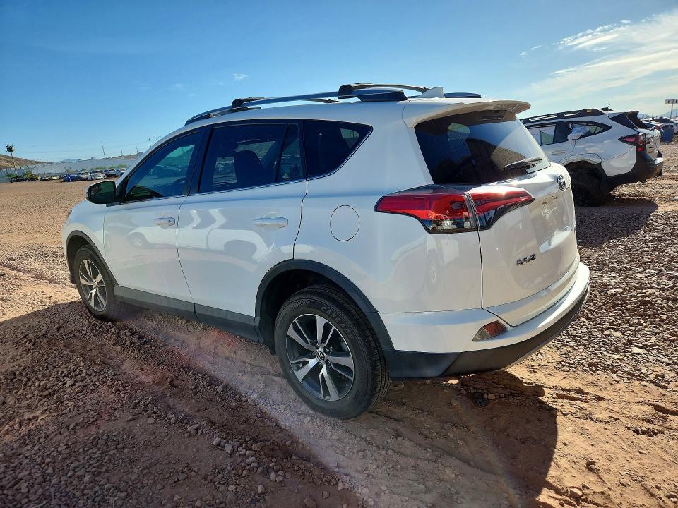 Photo 2 from auction – 2017 TOYOTA RAV4 with VIN 2T3WFREV1HW320923