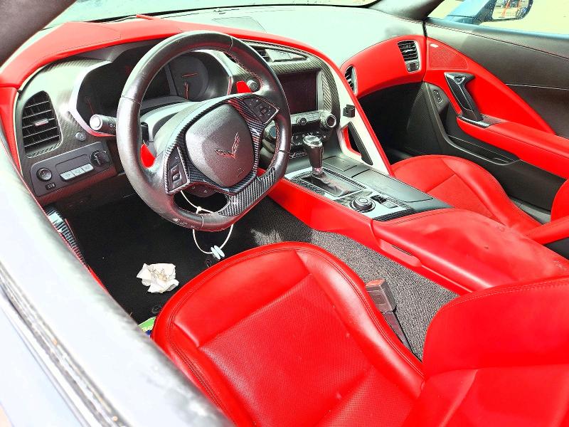 Photo 8 from auction – 2017 CHEVROLET CORVETTE with VIN 1G1YM2D73H5101468