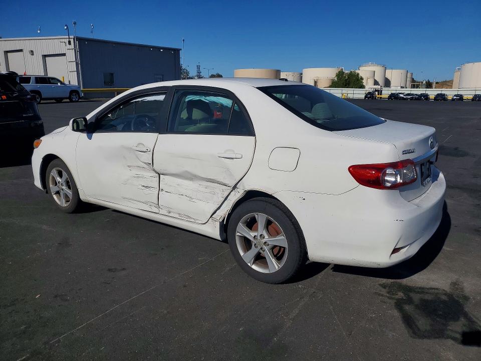 Photo 2 from auction – 2011 TOYOTA COROLLA with VIN 2T1BU4EEXBC558973